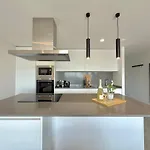 Sr Oasis 325 2 Bdr Penthouse With Sea View 埃斯特波纳